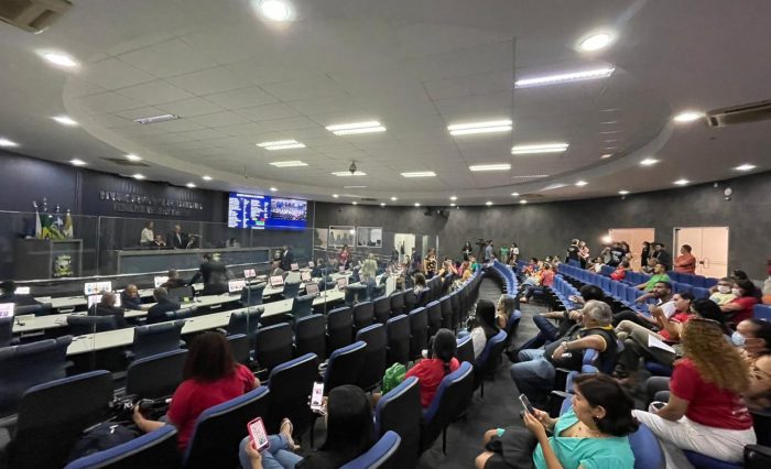 Votação do reajuste salarial do magistrado municipal