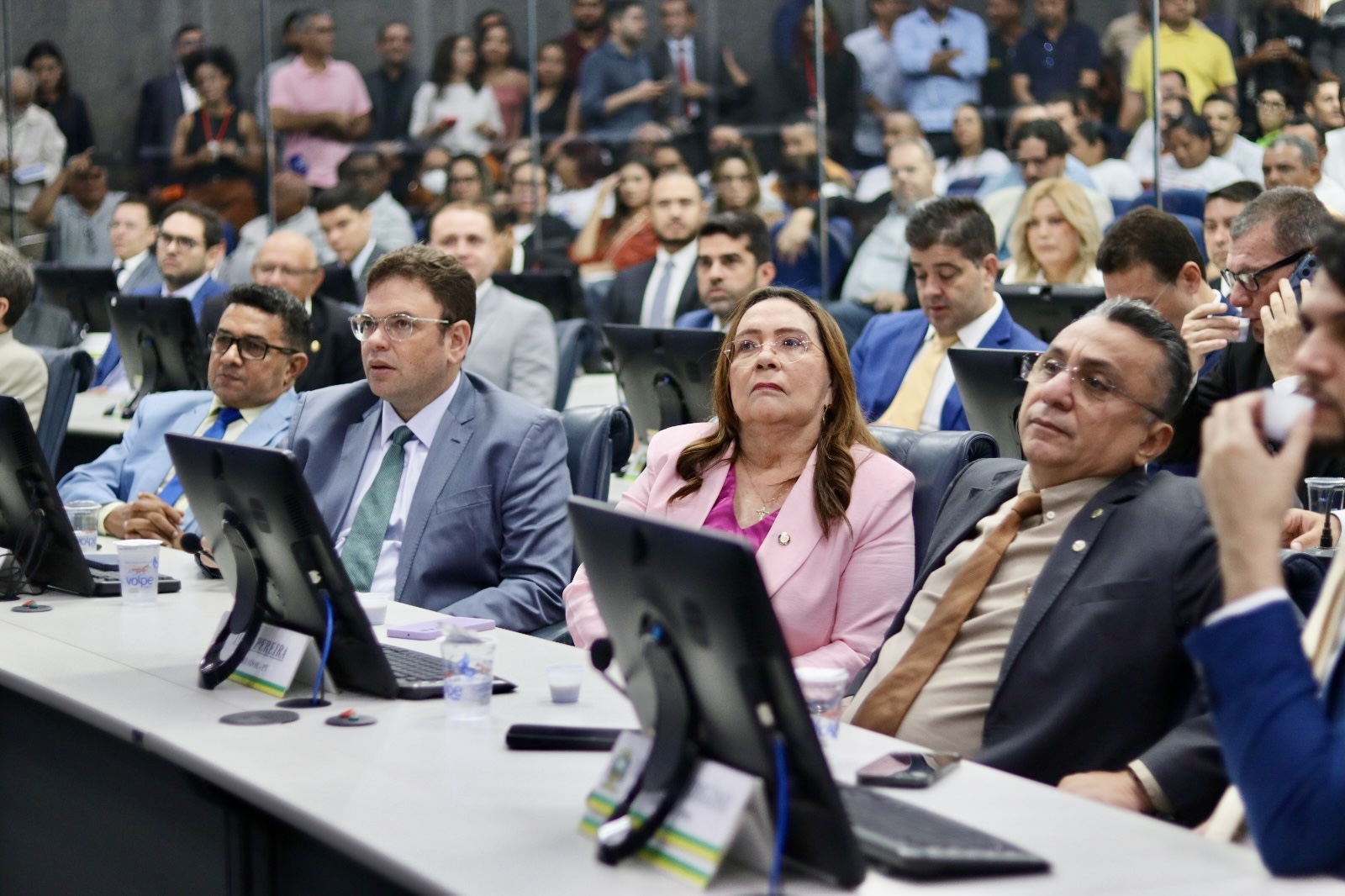 Câmara de Teresina abre trabalhos de 2026 com leitura da mensagem anual da Prefeitura por Silvio Mendes